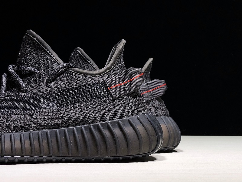 ad*s Y**zy boost 350 v2 static black (reflective)