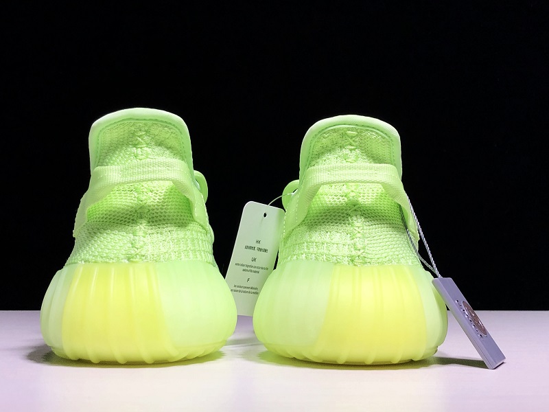 ad*s Y**zy boost 350 v2 glow