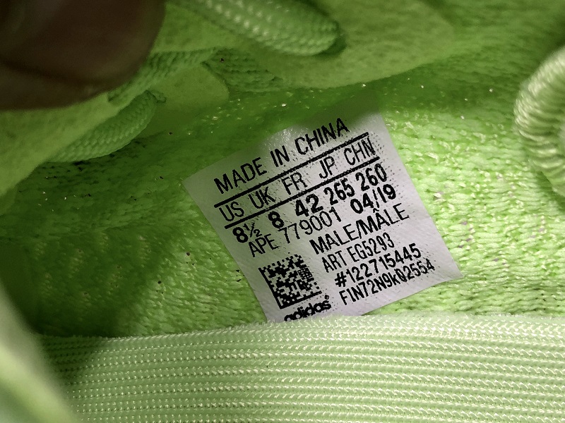 ad*s Y**zy boost 350 v2 glow