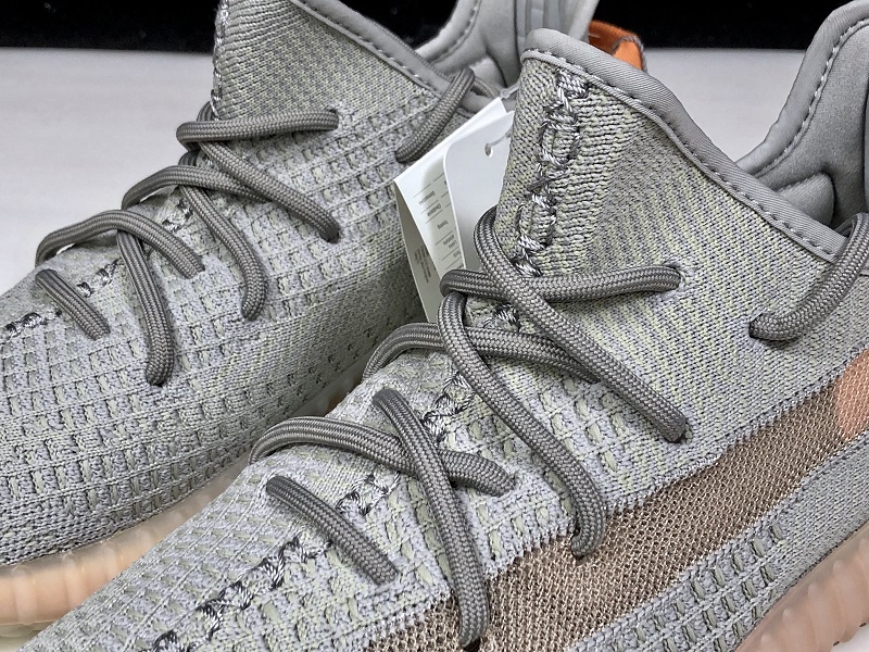ad*s Y**zy boost 350 v2 trfrm
