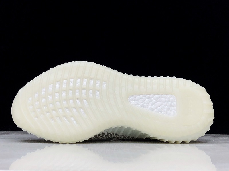 ad*s Y**zy boost 350 v2 static (non-reflective)