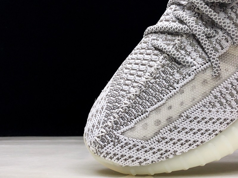 ad*s Y**zy boost 350 v2 static (non-reflective)