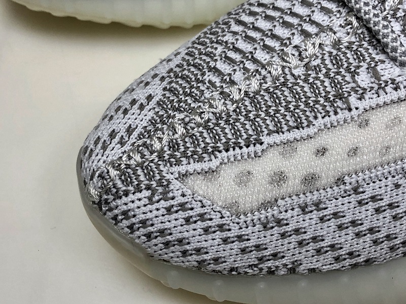 ad*s Y**zy boost 350 v2 static (non-reflective)