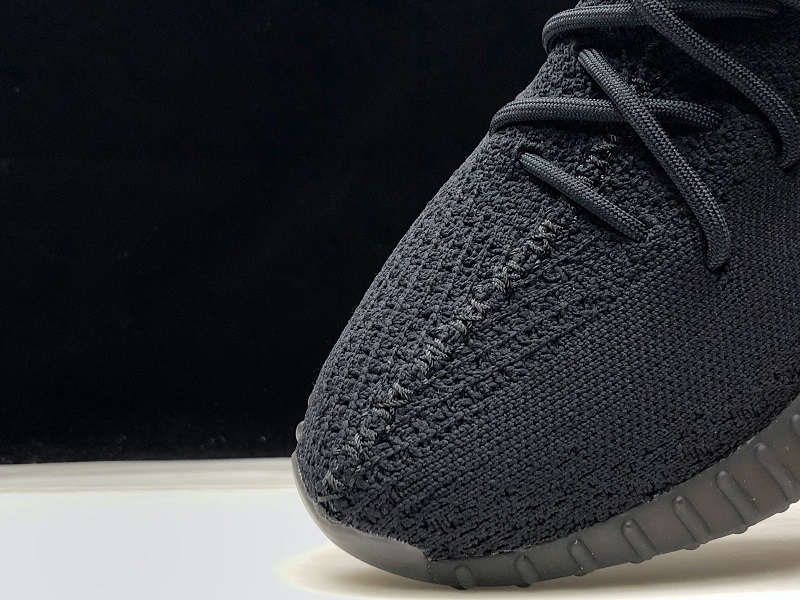 ad*s Y**zy boost 350 v2 black red
