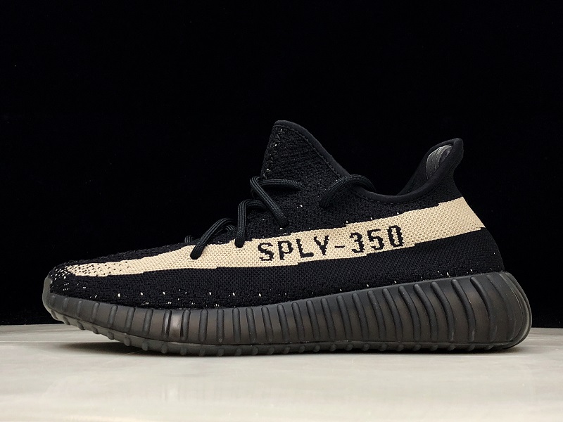 ad*s Y**zy boost 350 v2 core black white