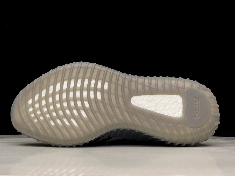 ad*s Y**zy boost 350 v2 beluga 2.0