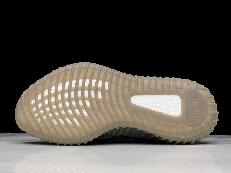 ad*s Y**zy boost 350 v2 beluga