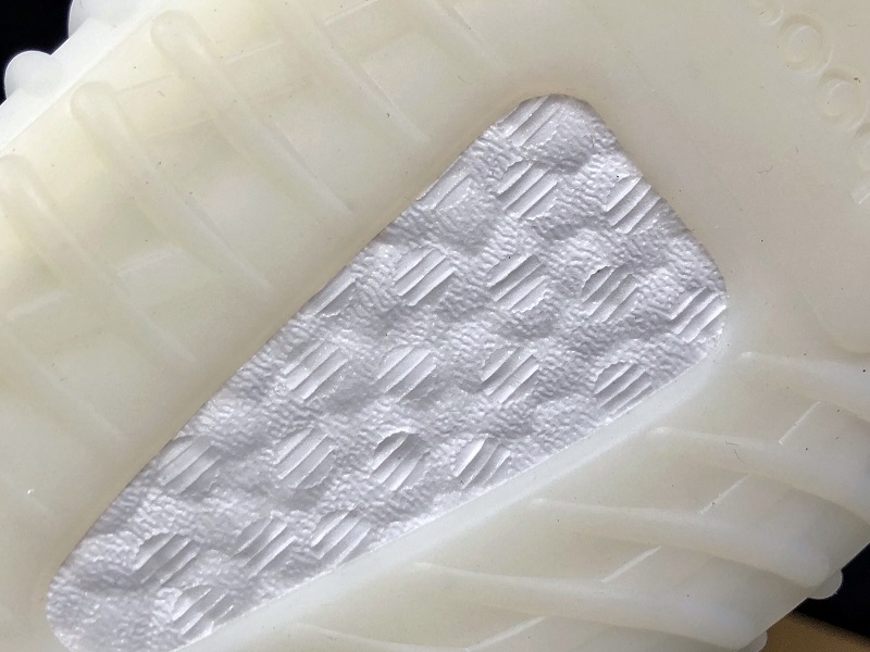 ad*s Y**zy boost 350 v2 zebra