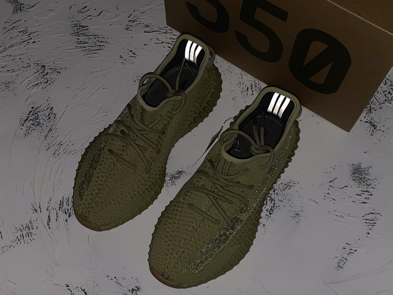 ad*s Y**zy boost 350 v2 sulfur