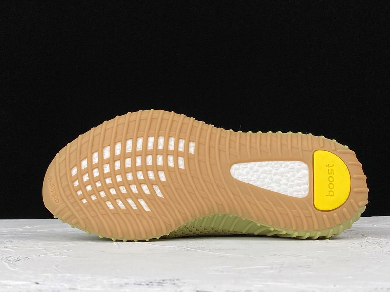 ad*s Y**zy boost 350 v2 sulfur