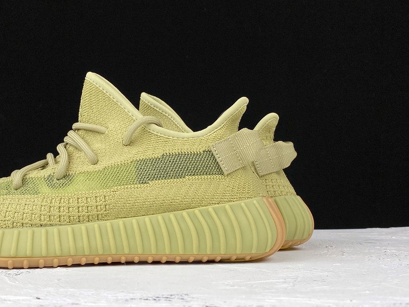 ad*s Y**zy boost 350 v2 sulfur