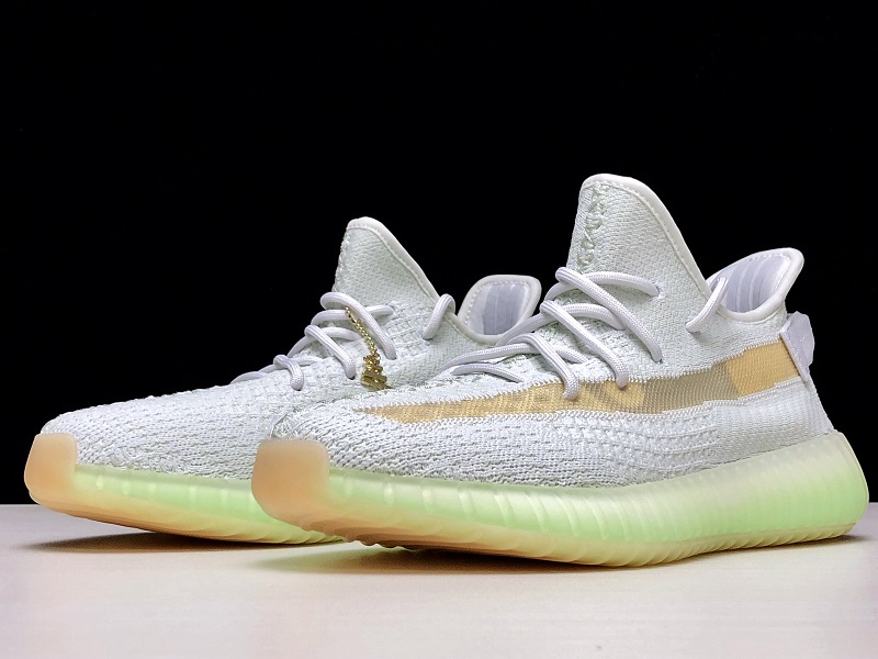 ad*s Y**zy boost 350 v2 hyperspace