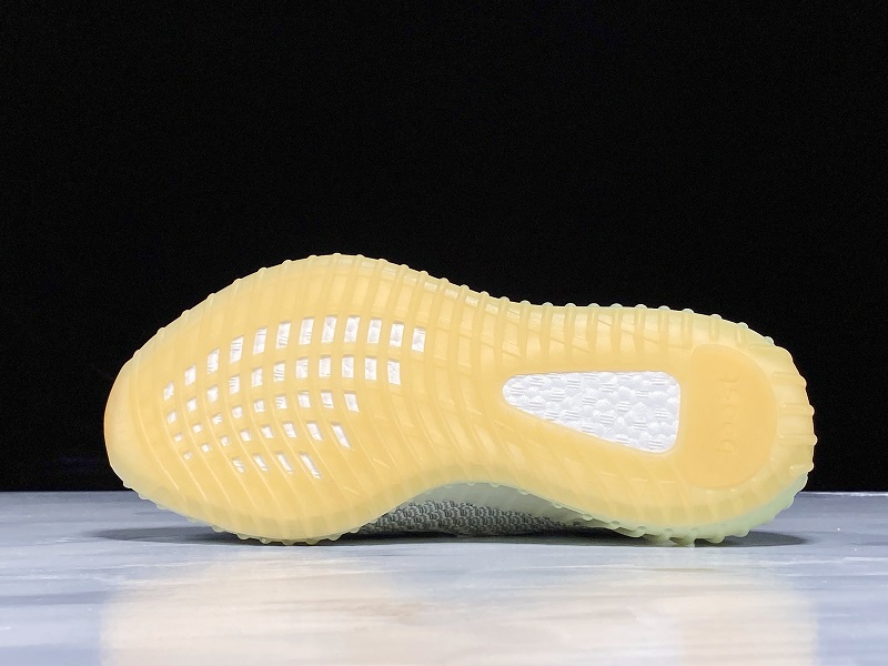 ad*s Y**zy boost 350 v2 yeshaya (non-reflective)