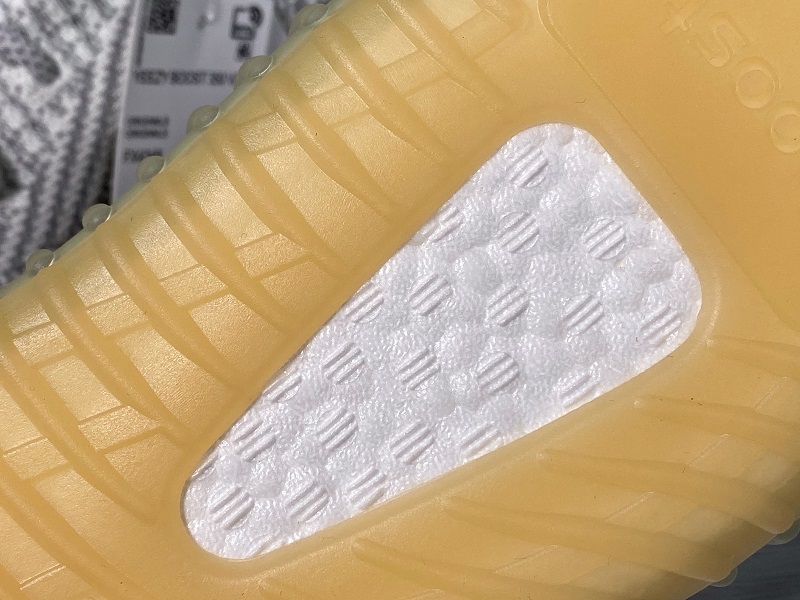 ad*s Y**zy boost 350 v2 yeshaya (non-reflective)