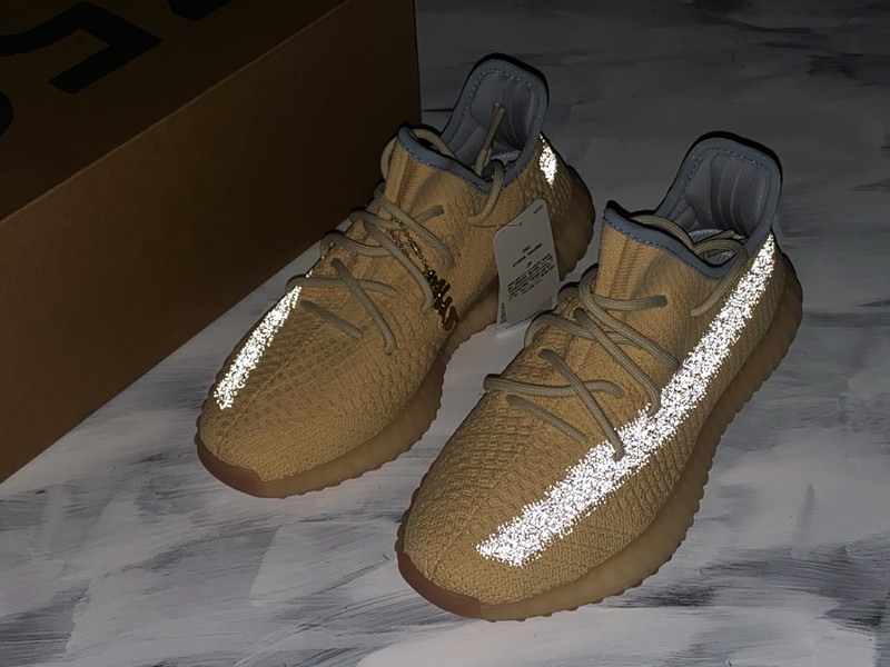 ad*s Y**zy boost 350 v2 linen