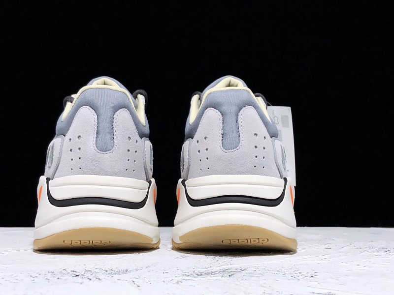ad*s Y**zy boost 700 magnet