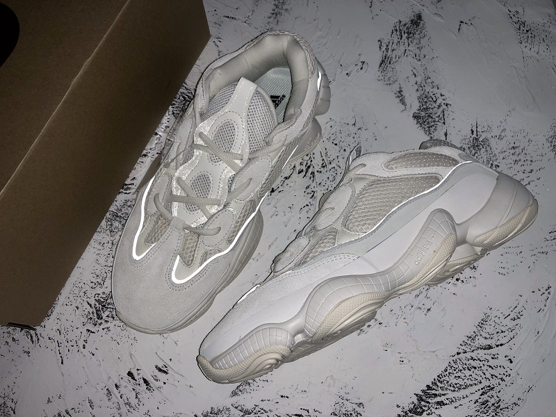 ad*s Y**zy 500 bone white