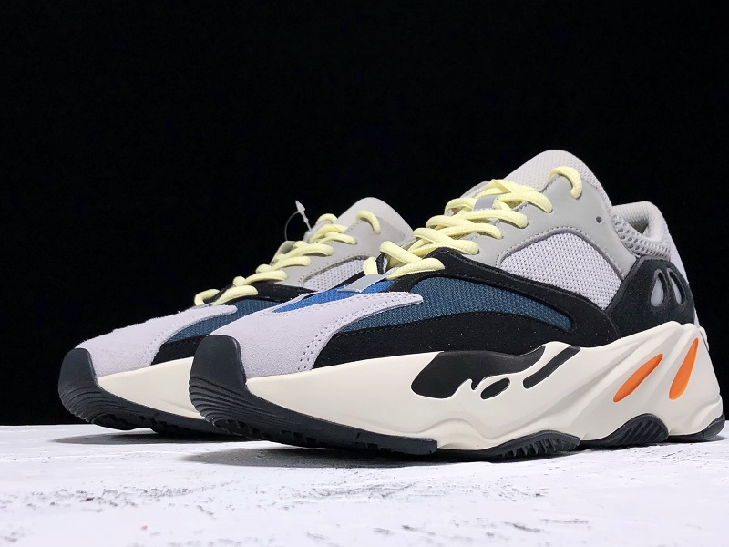 ad*s Y**zy boost 700 wave runner solid grey