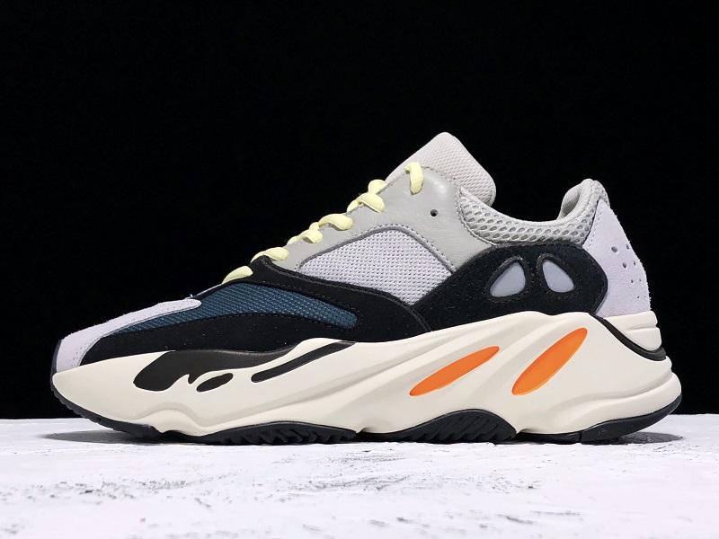 ad*s Y**zy boost 700 wave runner solid grey