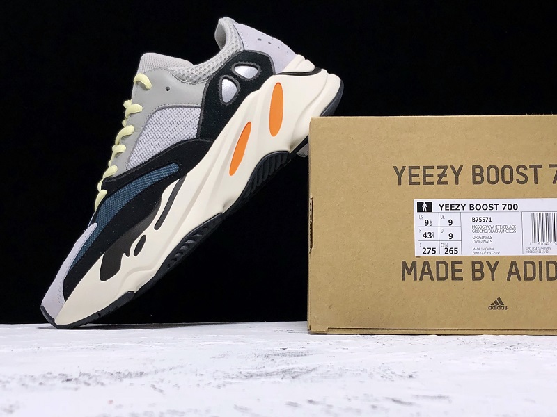 ad*s Y**zy boost 700 wave runner solid grey