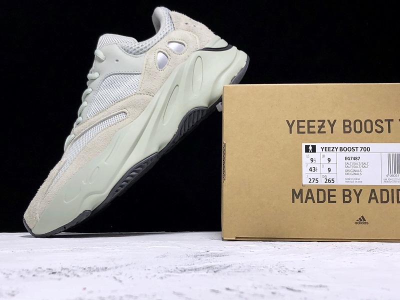 ad*s Y**zy boost 700 salt