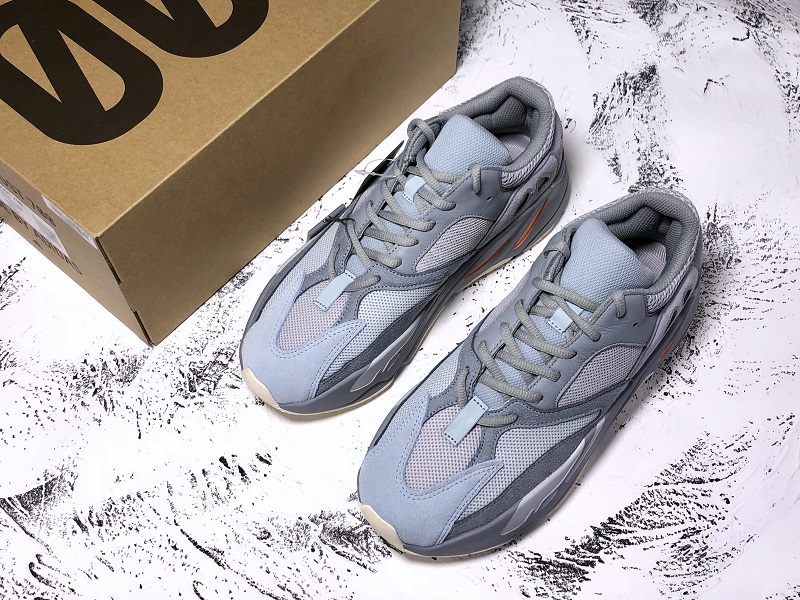 ad*s Y**zy boost 700 inertia