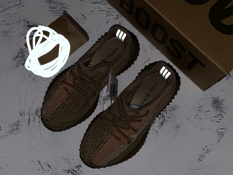 ad*s Y**zy boost 350 v2 sand taupe