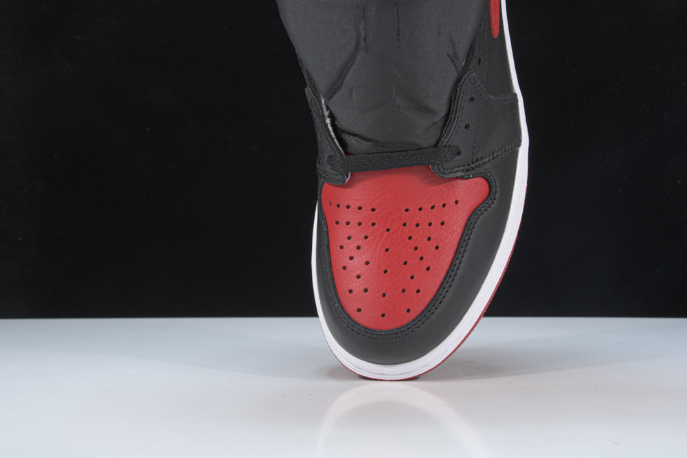 Jordan 1 Retro Bred "Banned" (2016)
