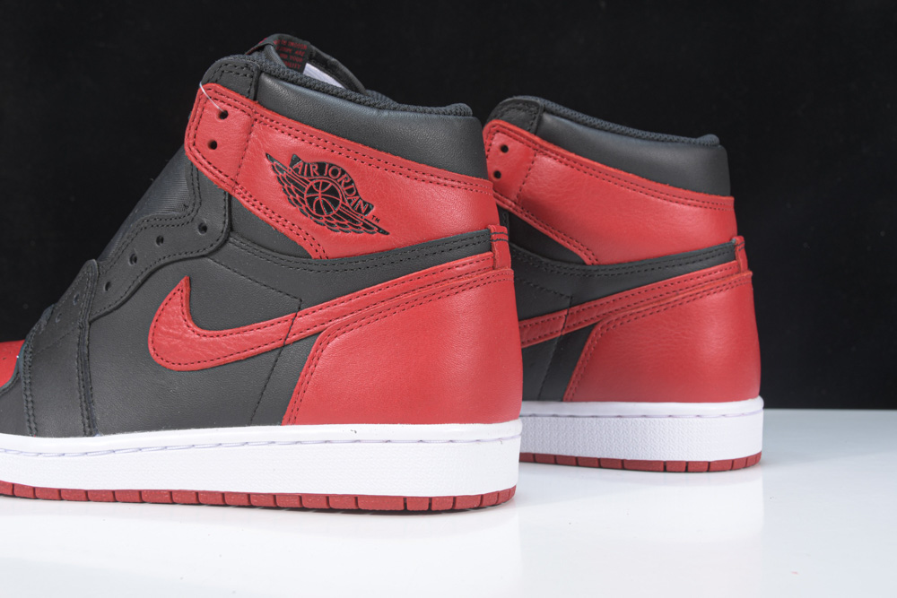 Jordan 1 Retro Bred "Banned" (2016)