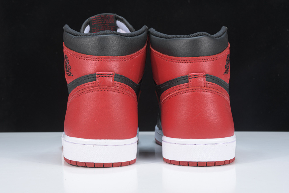 Jordan 1 Retro Bred "Banned" (2016)