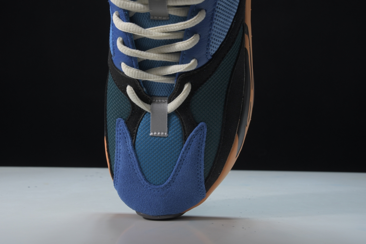 ad*s Y**zy boost 700 bright blue