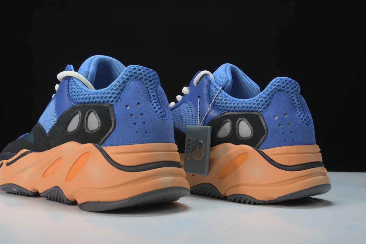 ad*s Y**zy boost 700 bright blue