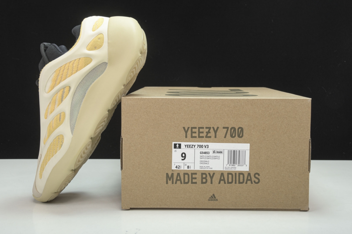 ad*s Y**zy 700 v3 safflower