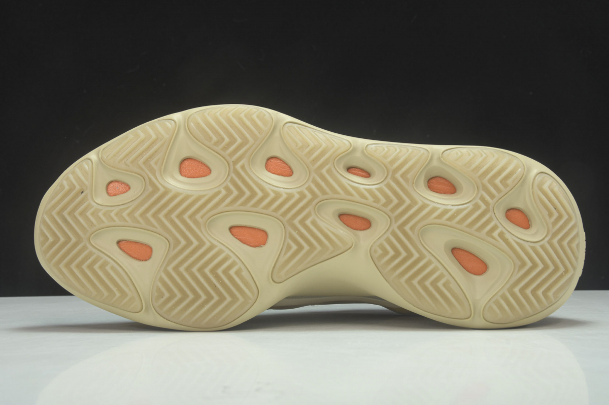 ad*s Y**zy 700 v3 safflower