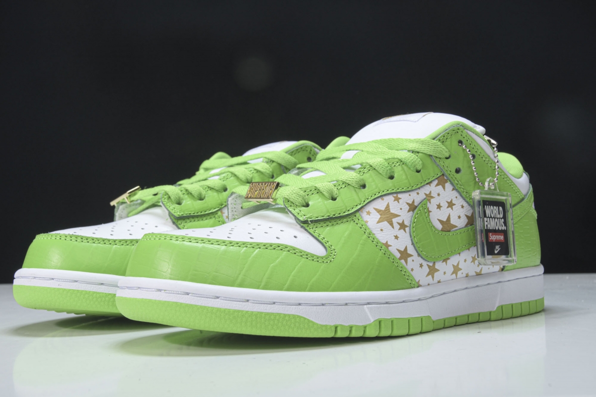 nike sb dunk low S*p*e stars mean green (2021)