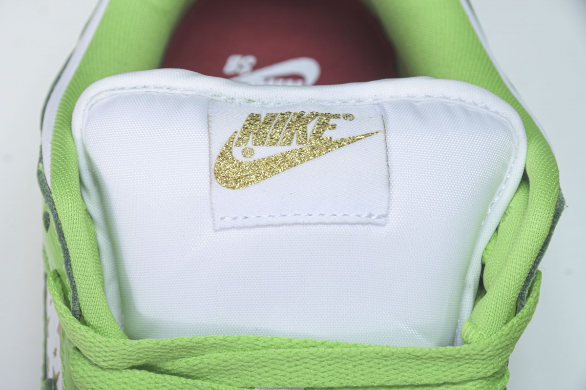 nike sb dunk low S*p*e stars mean green (2021)