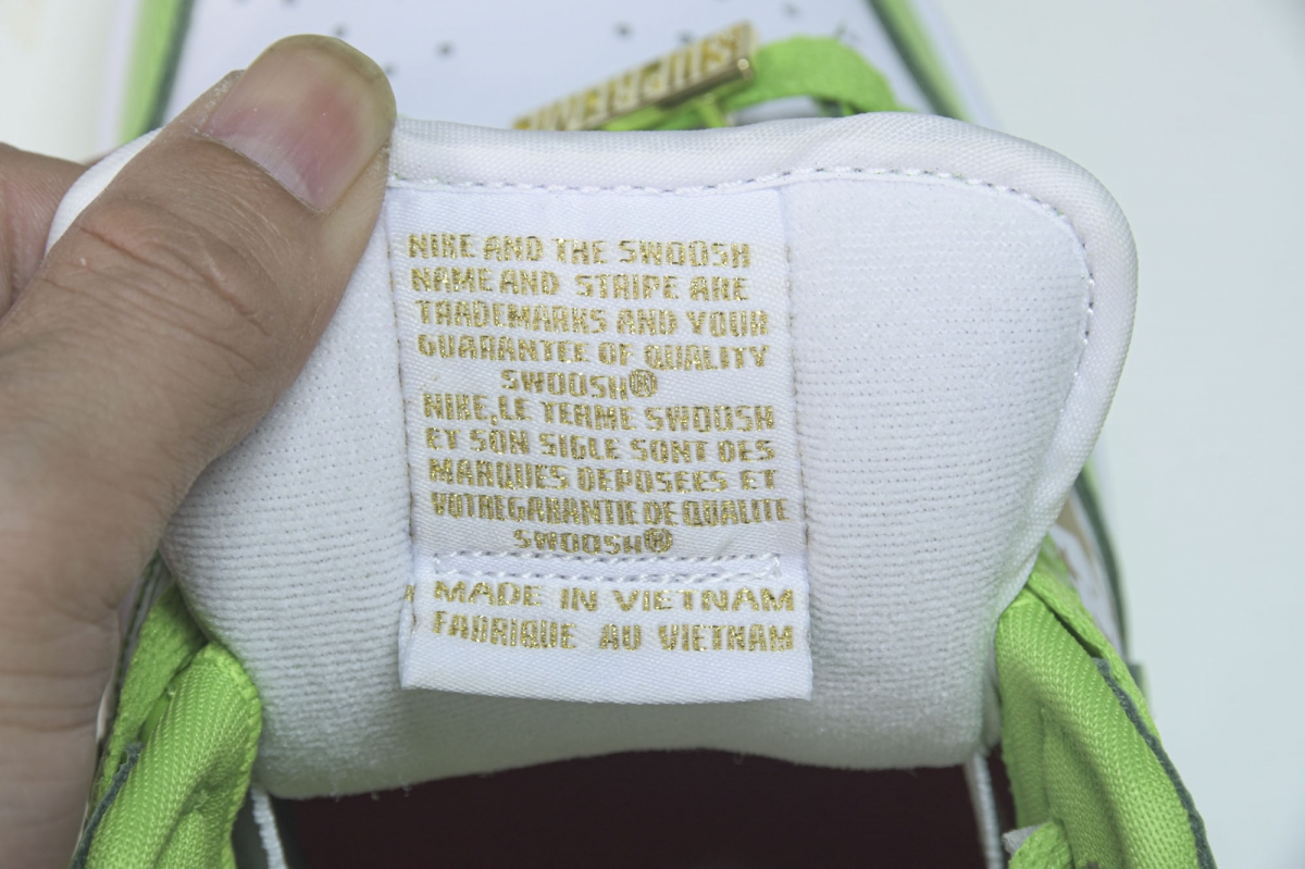 nike sb dunk low S*p*e stars mean green (2021)