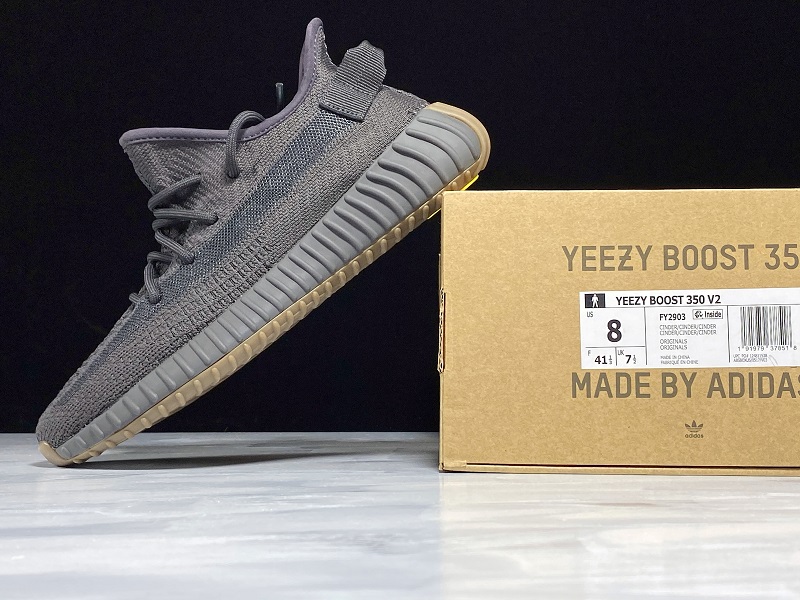 ad*s Y**zy boost 350 v2 cinder