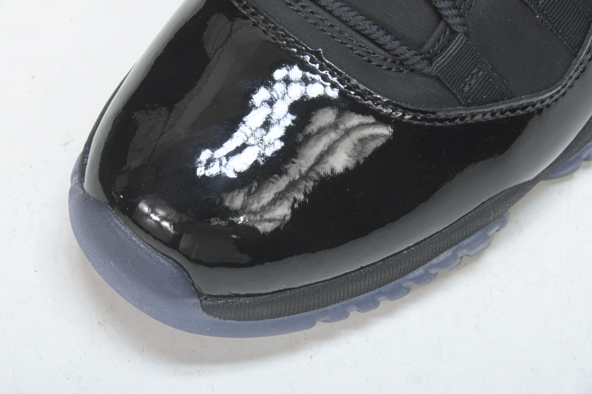 Jordan 11 Retro Cap and Gown