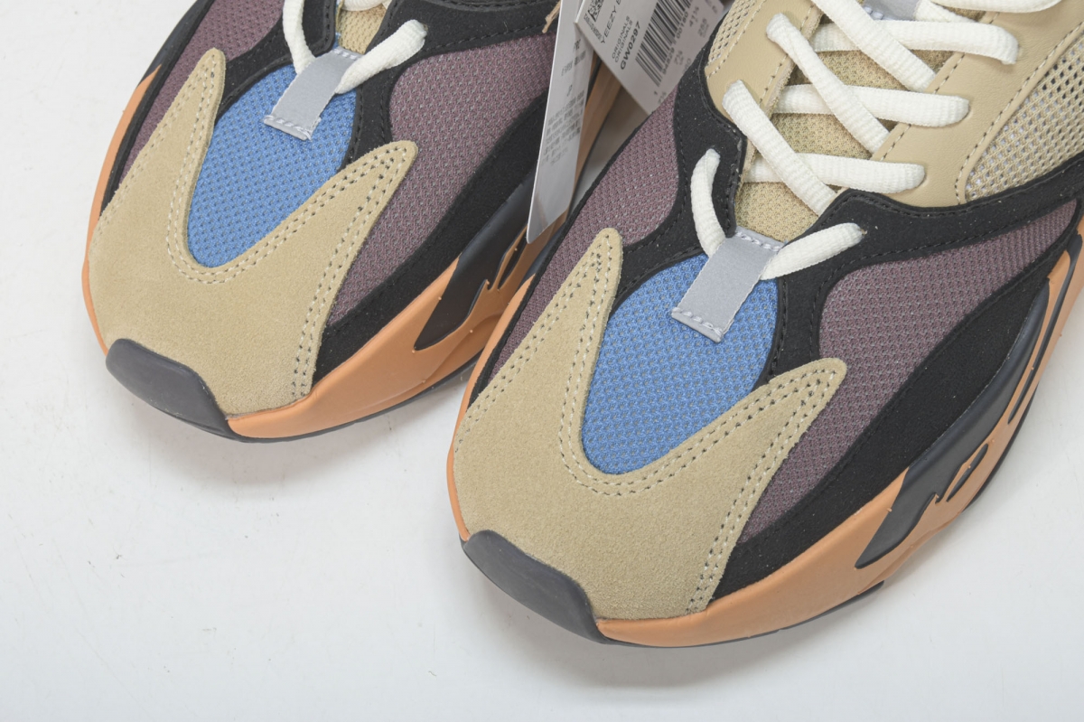 ad*s Y**zy boost 700 enflame amber