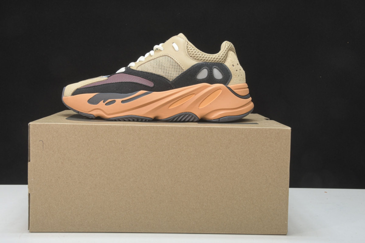 ad*s Y**zy boost 700 enflame amber