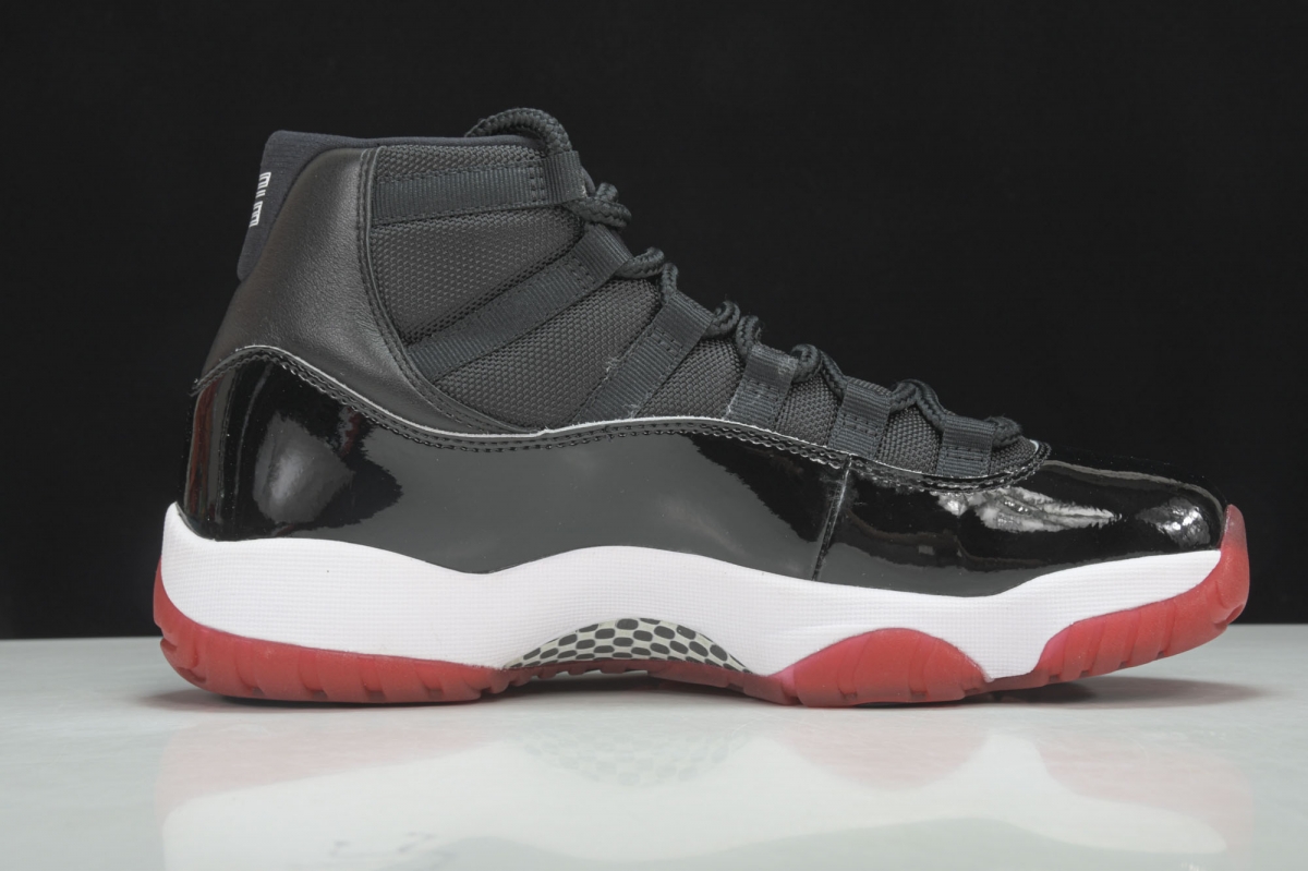 Jordan 11 Retro Playoffs Bred (2019)