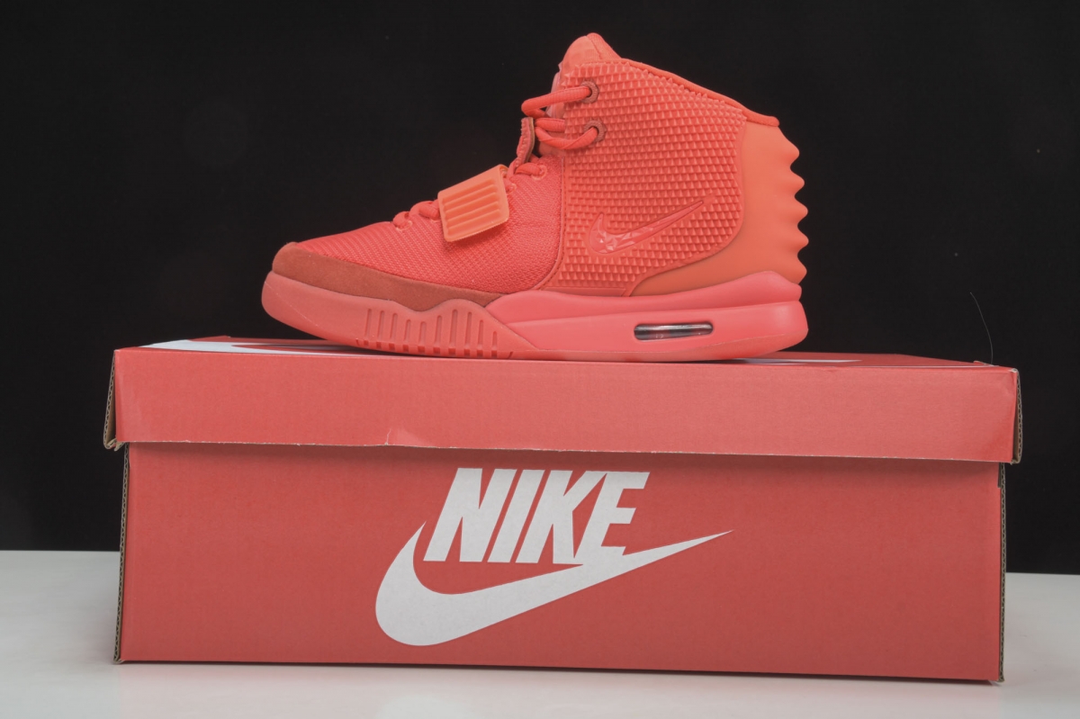 nike air Y**zy 2 red october