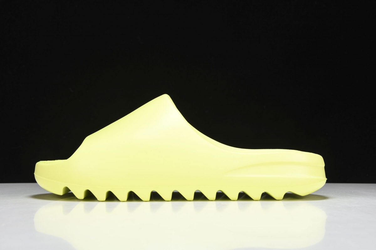 ad*s Y**zy slide glow green