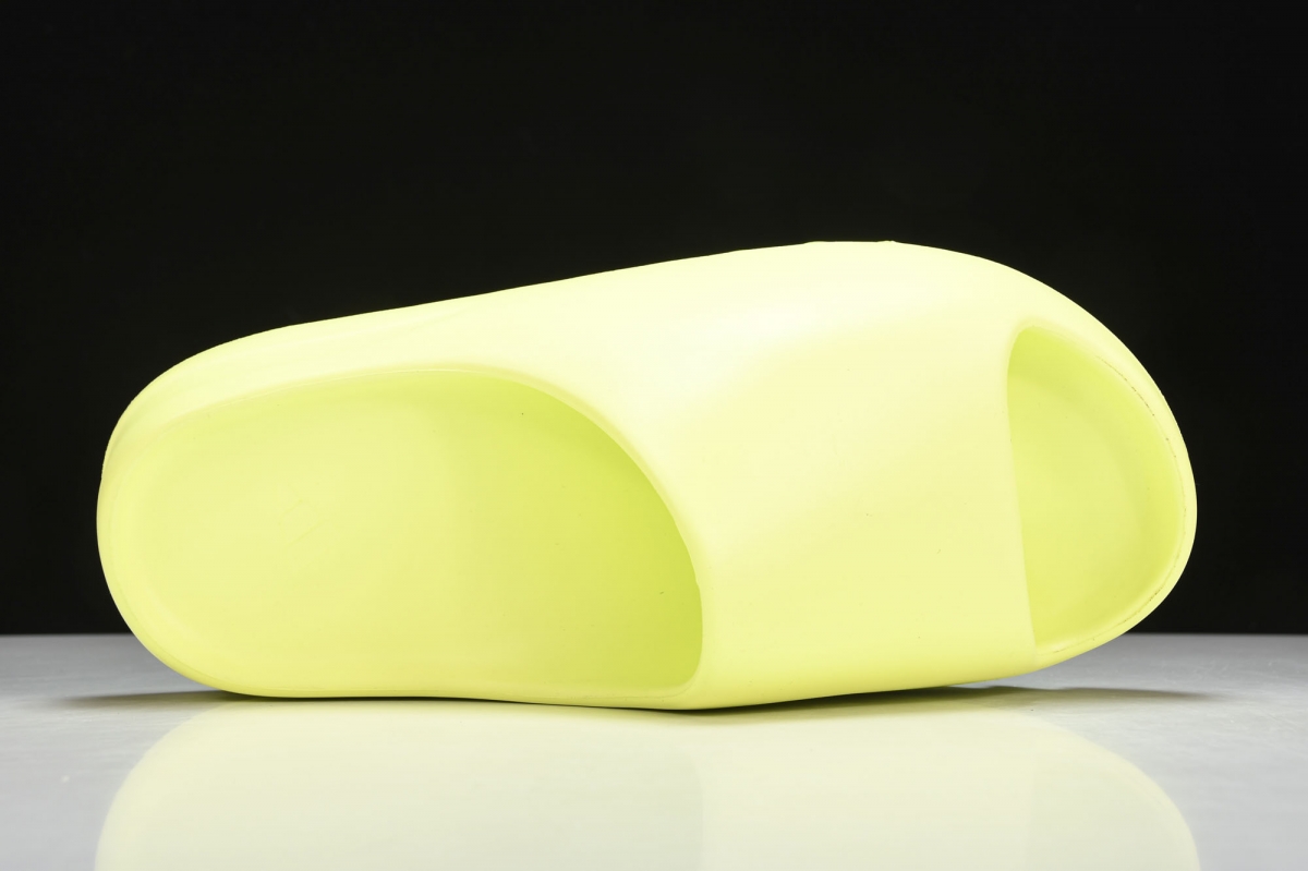 ad*s Y**zy slide glow green