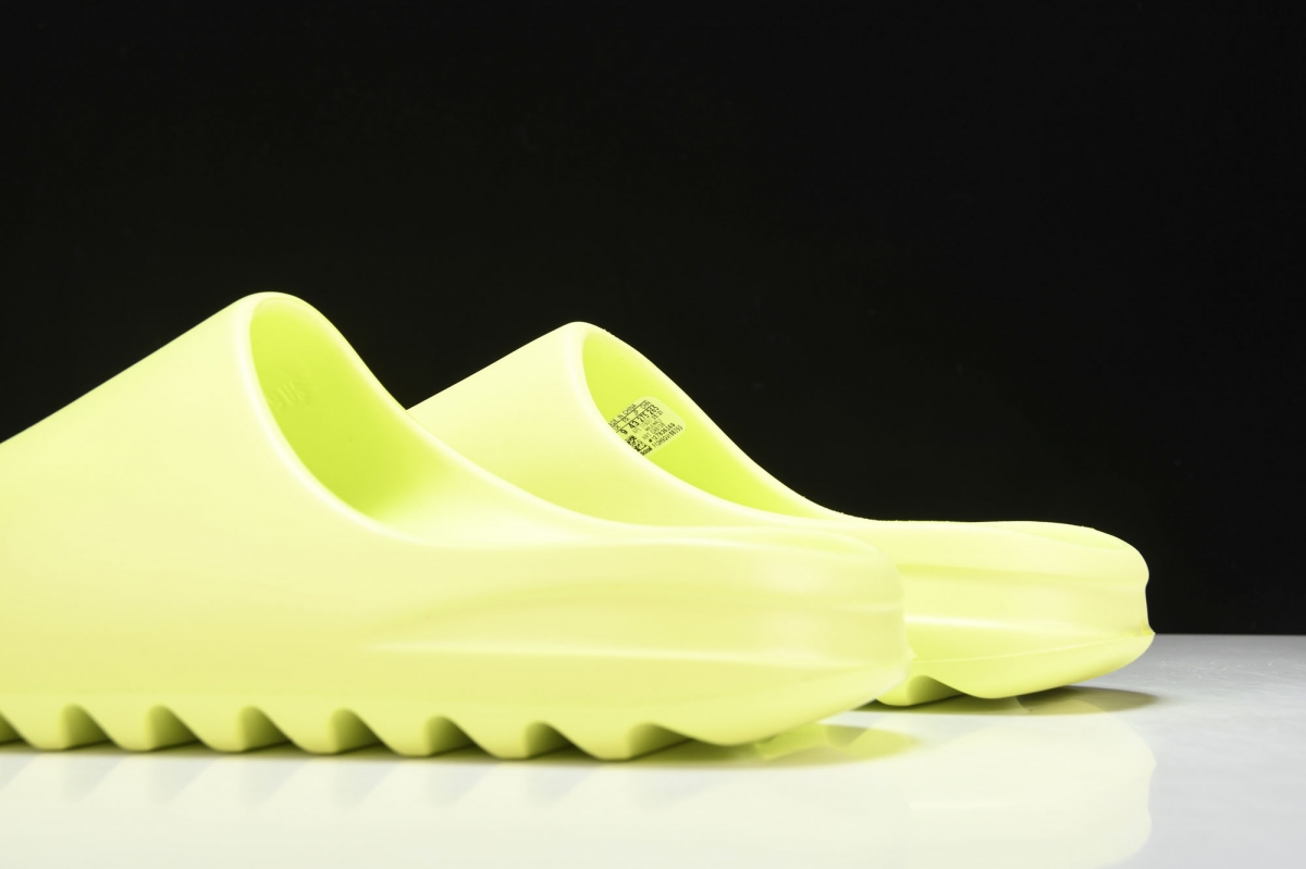 ad*s Y**zy slide glow green
