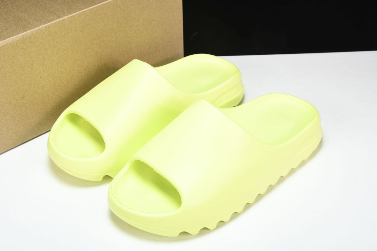 ad*s Y**zy slide glow green