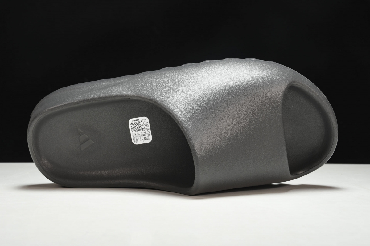ad*s Y**zy slide onyx