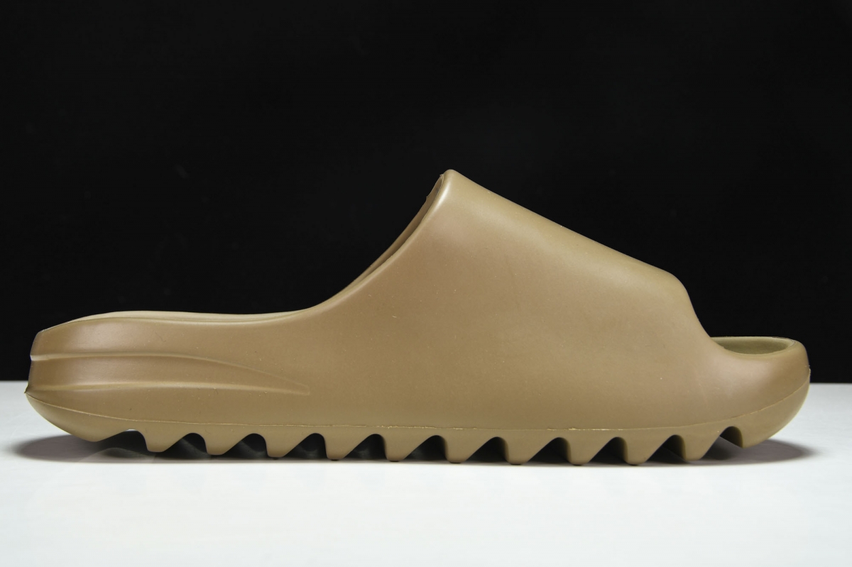 ad*s Y**zy slide earth brown