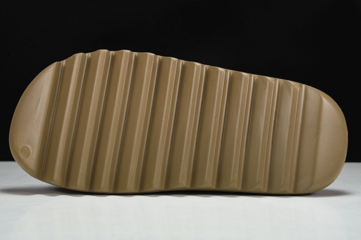 ad*s Y**zy slide earth brown